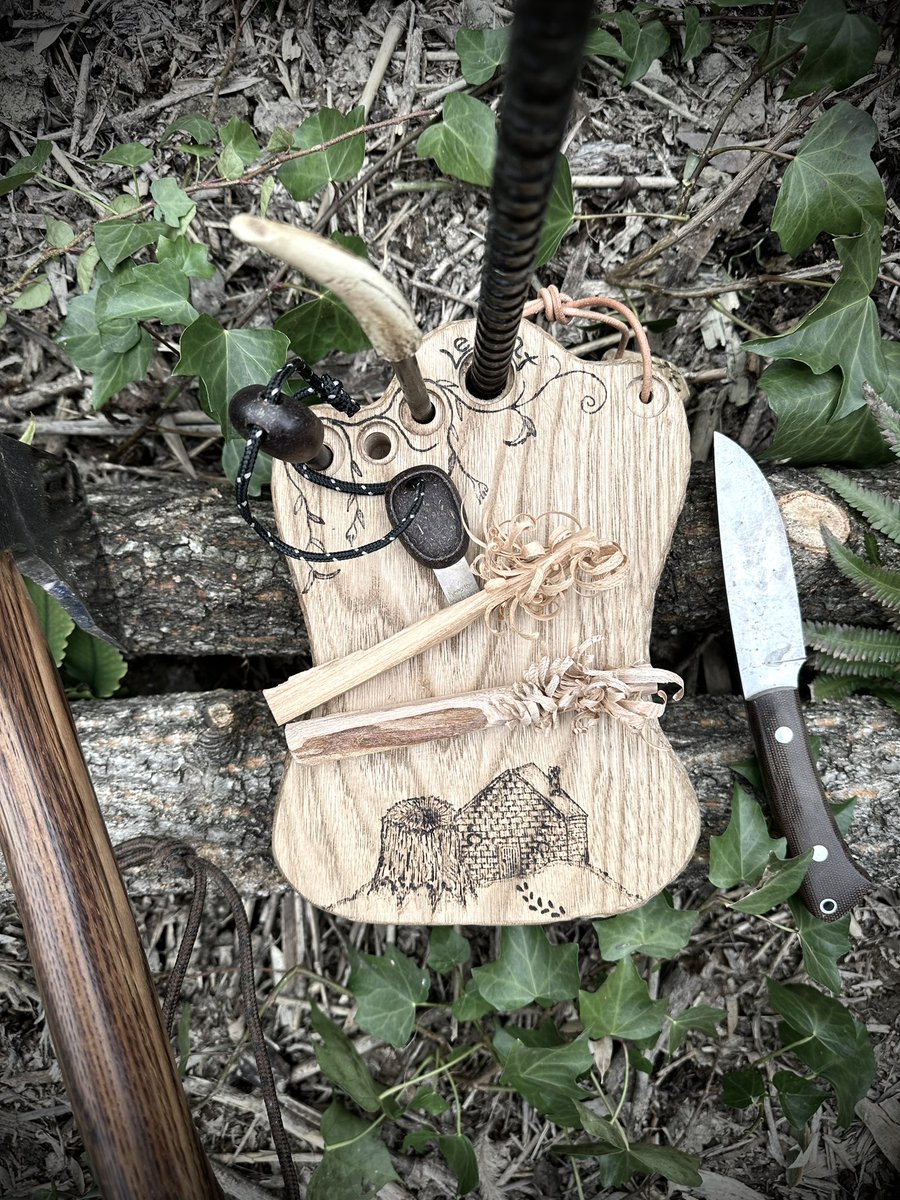 psFbqOHbXPYCi5v's tweet photo. 焚火や薪ストーブへの種火を作る時間も
キャンプの楽しみの1つですよね
こういう板があれば、より楽しく過ごせるかなぁと考えて製作しました☺️🍂
#Bboard 栗 https://t.co/UCV4mnTOoH