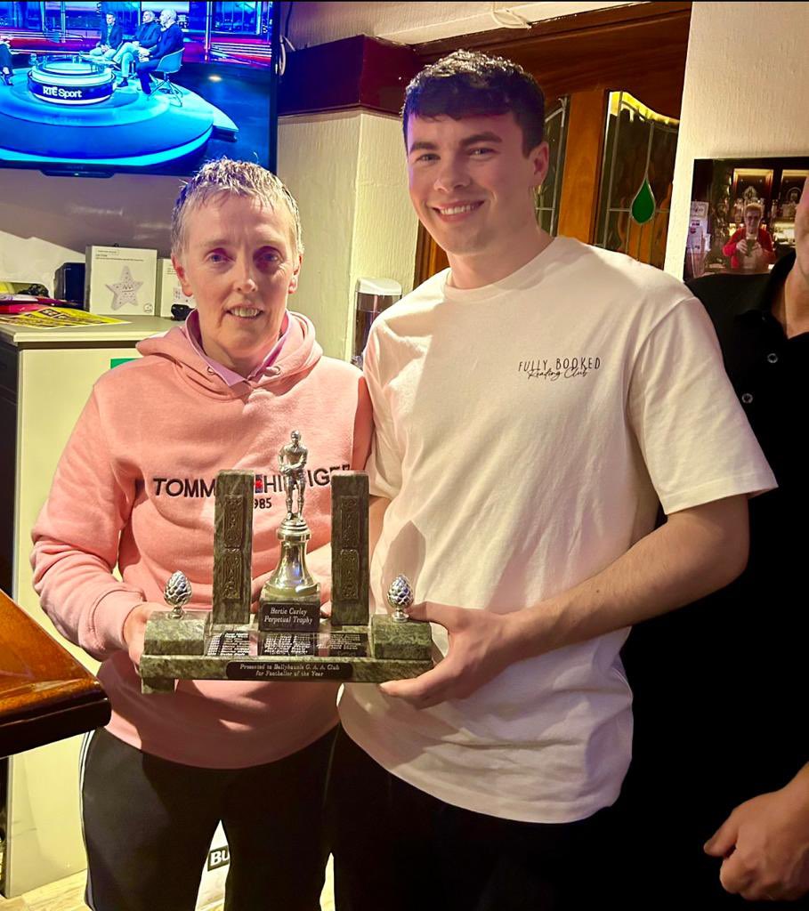 BallyhaunisGAA's tweet photo. 🌟 Footballer of the Year 🌟

Congratulations to Liam Herr on be named Ballyhaunis GAA 2023 Player of the Year!

Liam consistently gave solid performances in 2023 and has turned into one of the best corner backs in the county ❤️🖤

Thanks to Ann Curley https://t.co/7tSXp4likQ
