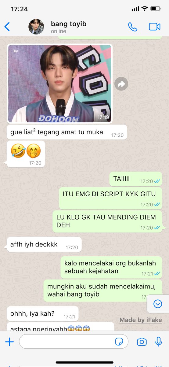 apricusity's tweet photo. leejeong — dohoon one tweet siblings au (slight #dohuneco) dimana hari ini si adek ada tugas jadi MC malah jadi bahan ledekan kakaknya sama (calon) pacarnya. https://t.co/45q3qBwZyZ
