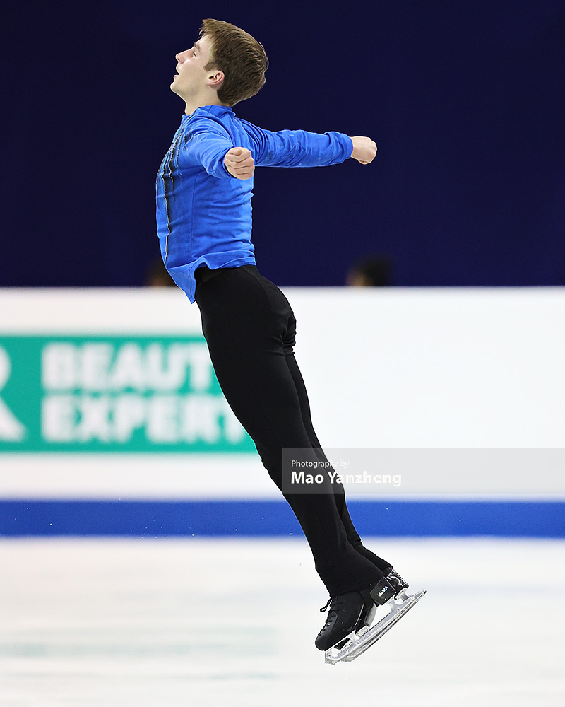 Andrew TORGASHEV
#4ContsFigure