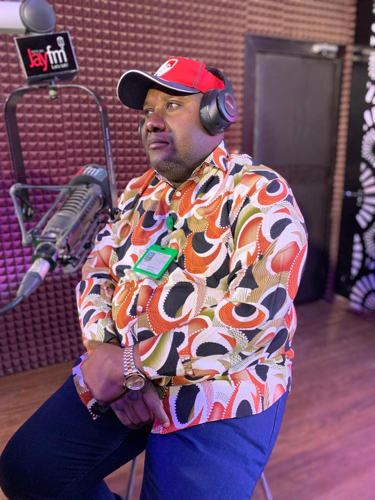 jayfmjos's tweet photo. Live in the Studio: Tersoo Agundu - RESIDENT ELECTORAL COMMISSIONER, PLATEAU STATE.
#RerunElection https://t.co/c44WPWcKsc