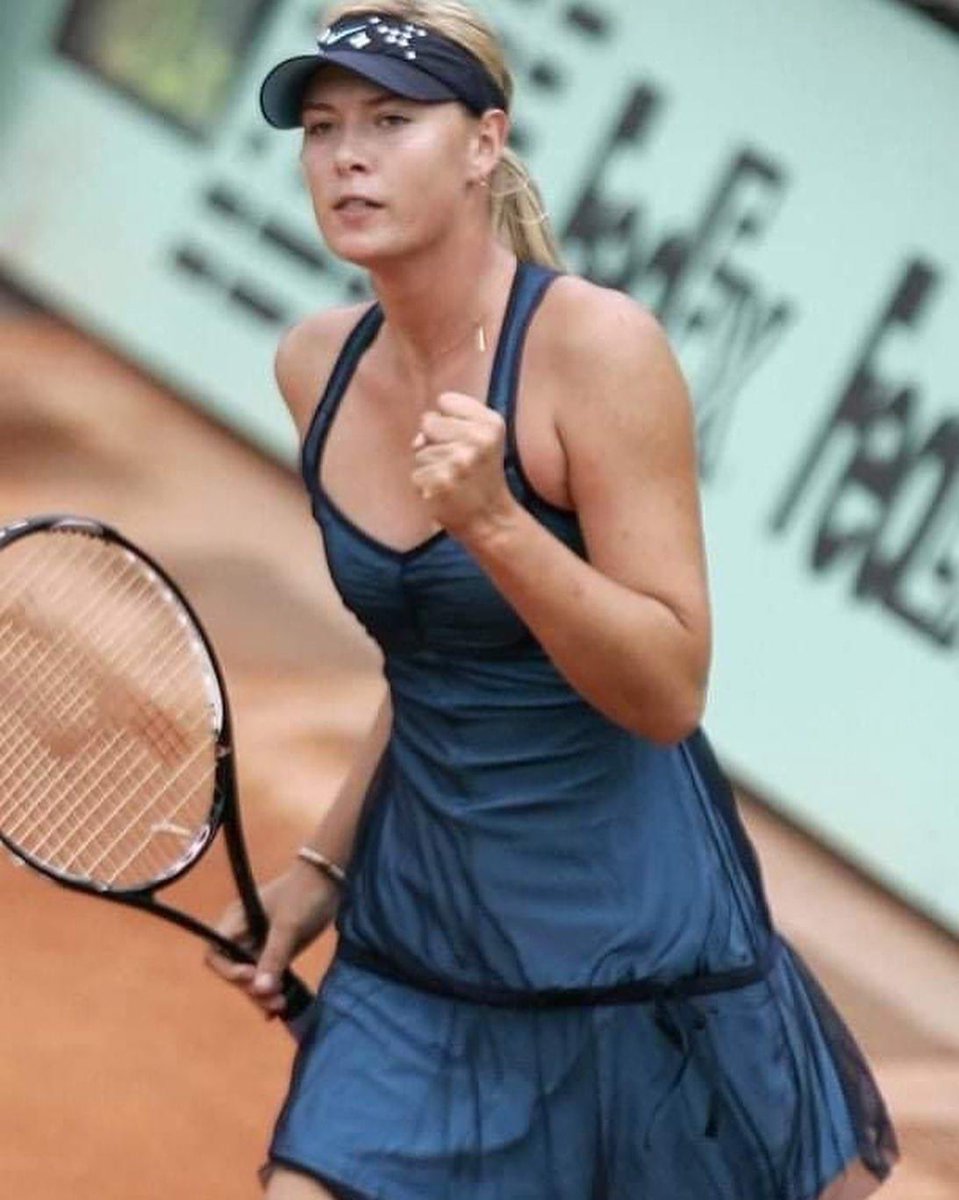 jheannie77cs's tweet photo. These c’mons of @MariaSharapova ✊🎾😍
#mariaoutfit #tennismemories #photocollections03 https://t.co/4P5kne0fz4