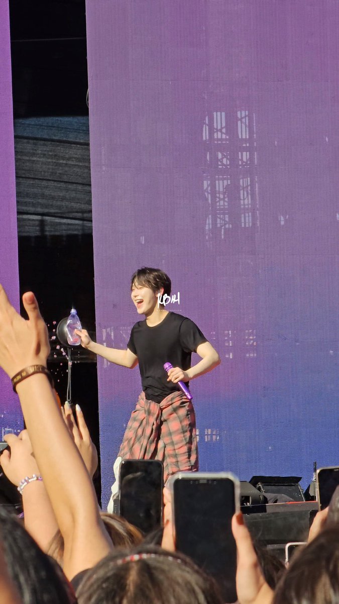 daseulfanever's tweet photo. #Blessed by #SUNOO 💧🙏 
SOUNDCHECK #FATE_IN_NEWCLARKCITY #FATE_IN_NEWCLARK_CITY https://t.co/8kgX0eQsv0