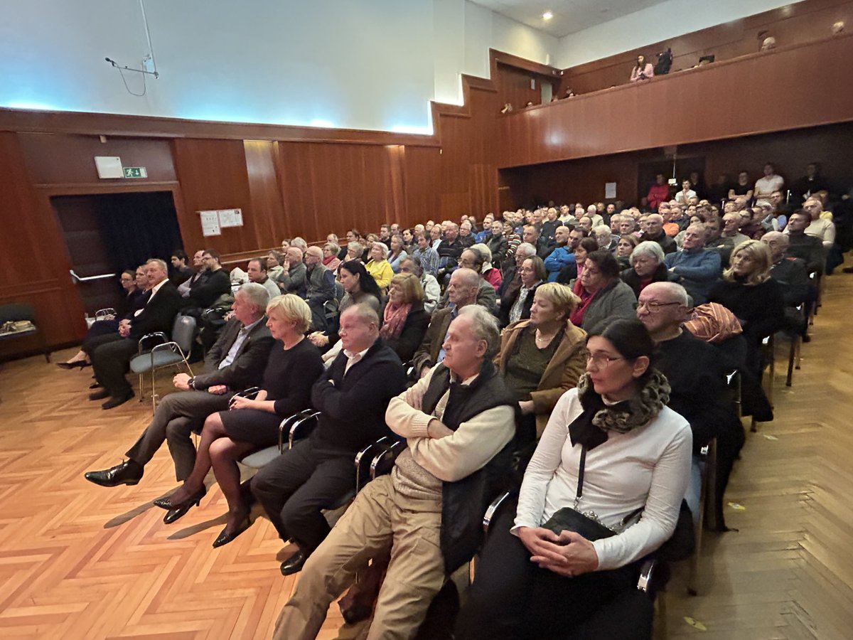 In Moravče, a discussion evening 'The independence of Slovenia and the time after it' is held with the president ⁩ . Thank you Moravče for the excellent participation