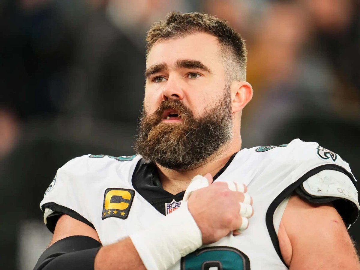 tswifterastour's tweet photo. 🚨| Jason Kelce on Taylor Swift!

“She is the quintessential artist right now in the world, singer-songwriter, an unbelievable role model for young women across the globe!” https://t.co/3JhE12hMKP