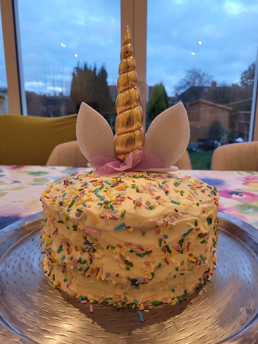 There's a birthday in our house today, and my wife made this amazing vegan cake 🦄

#vegancake #dairyfree #eggfree #cake #ditchdairy