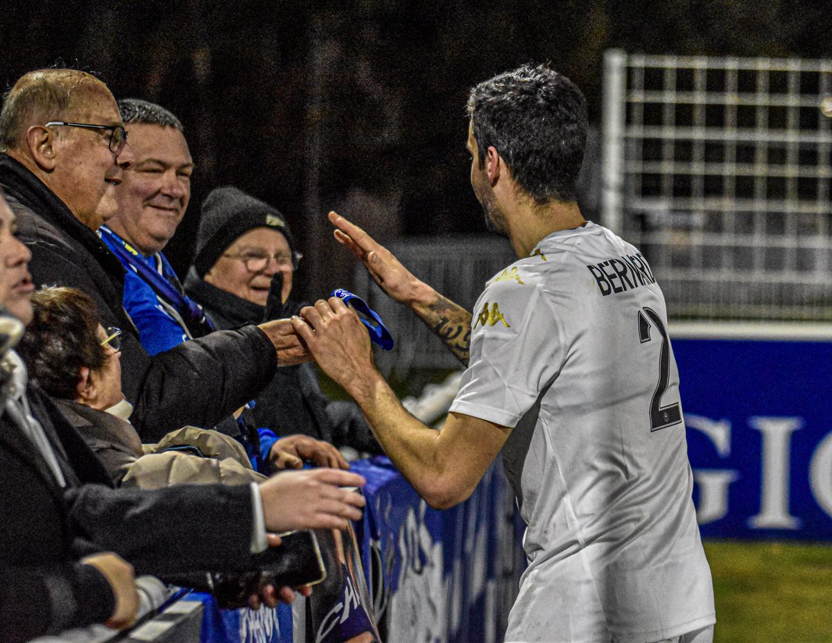 ChamoisStFlo's tweet image. On commence le week-end en remerciant nos fidèles supporters ayant fait le déplacement à Villefranche hier ! 🫂

On ne le répétera jamais assez : notre force, c’est vous 🫶💙 

#FCVBCNFC