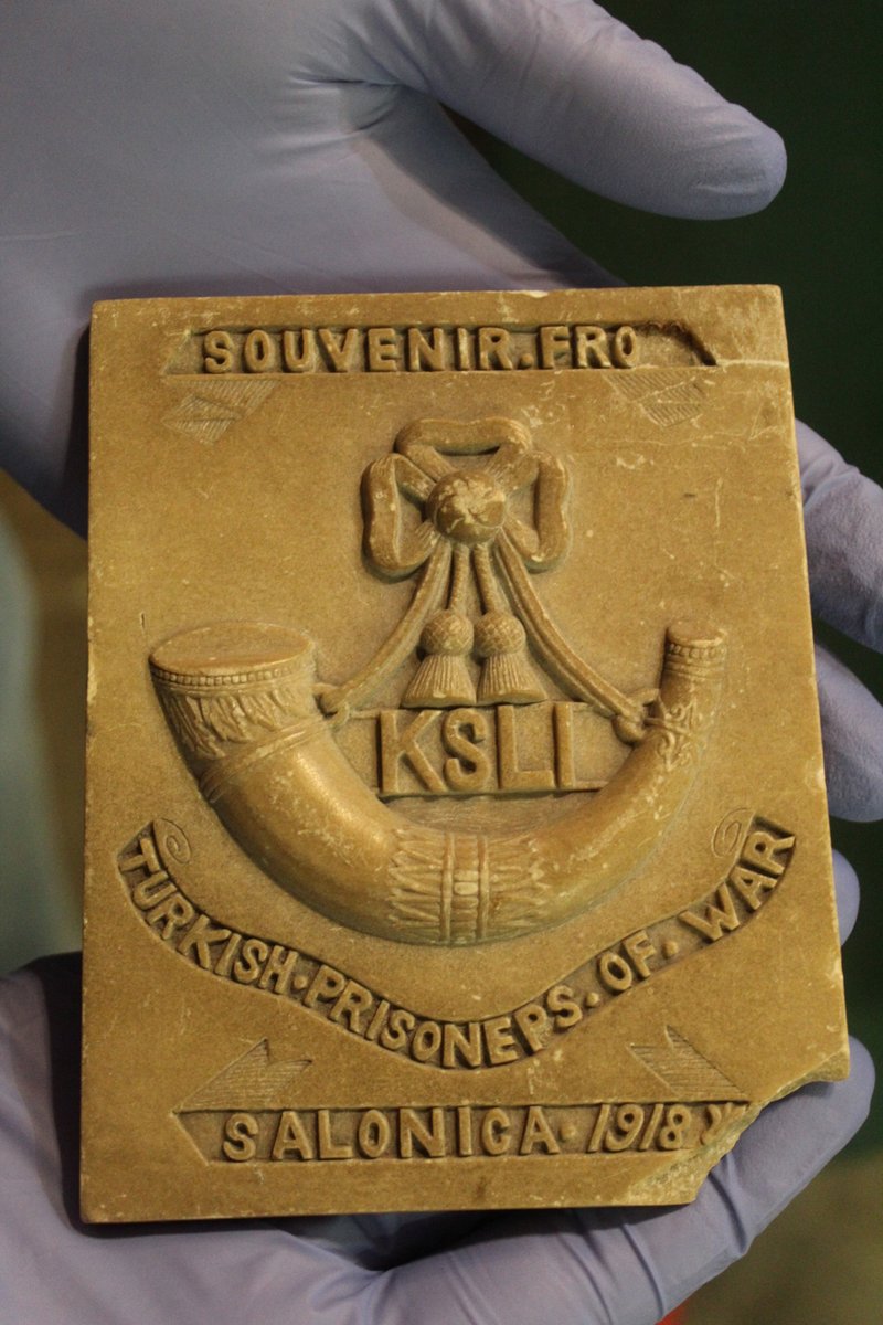 We could do with some help people, if you know Arabic script. Max and Rob looked at the reverse of a First World War (1914-18) souvenir item. Max and Rob found the name ‘Achmet’ lightly inscribed in Latin script along with Arabic script text and Eastern Arabic numerals  1/5