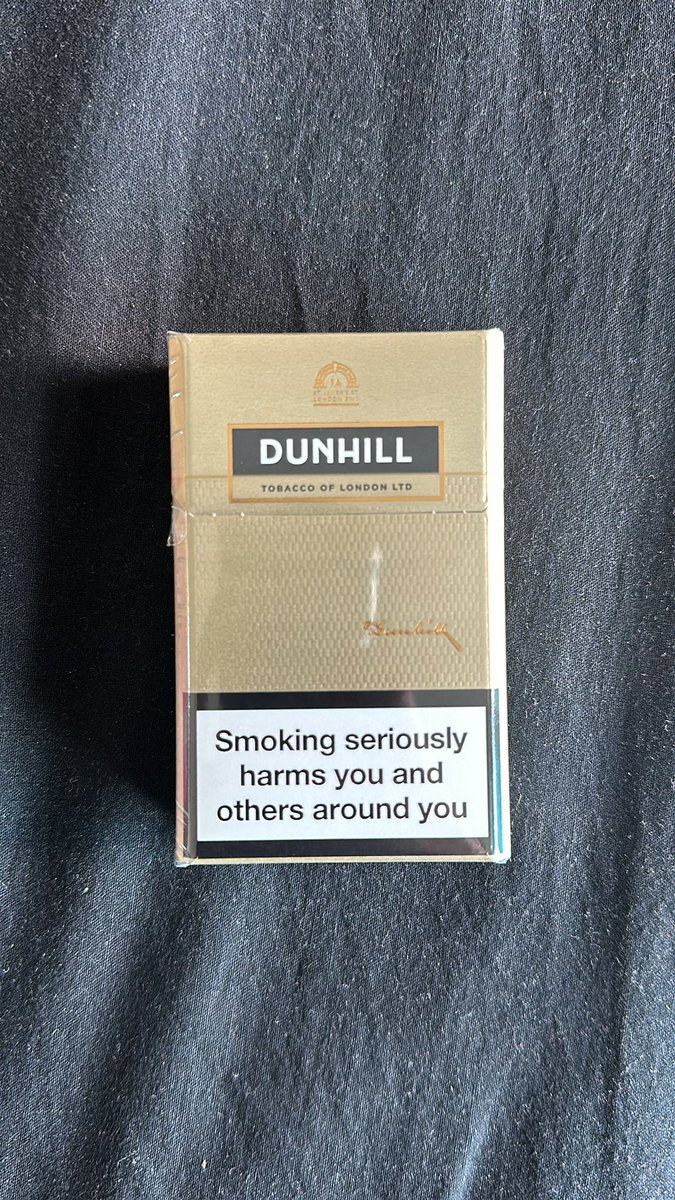 Why @alfreddunhill dunhill cigarettes are not available in Dubai anymore? No shopkeeper got no explanation for that too!
@heatedtobacco #smoking #cigarettes @BATplc #smoker #smokeroom