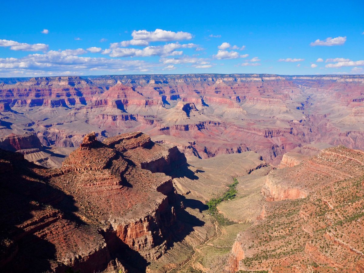 justamuddle's tweet photo. Exploring the breathtaking beauty of the #GrandCanyon was an unforgettable experience! Photos just don't do the colours and immensity of the canyon justice. A highlight of my USA road trip on the blog now! #TravelDiary https://t.co/Z8LJ3ZQNDY https://t.co/QZVoXTPEC1