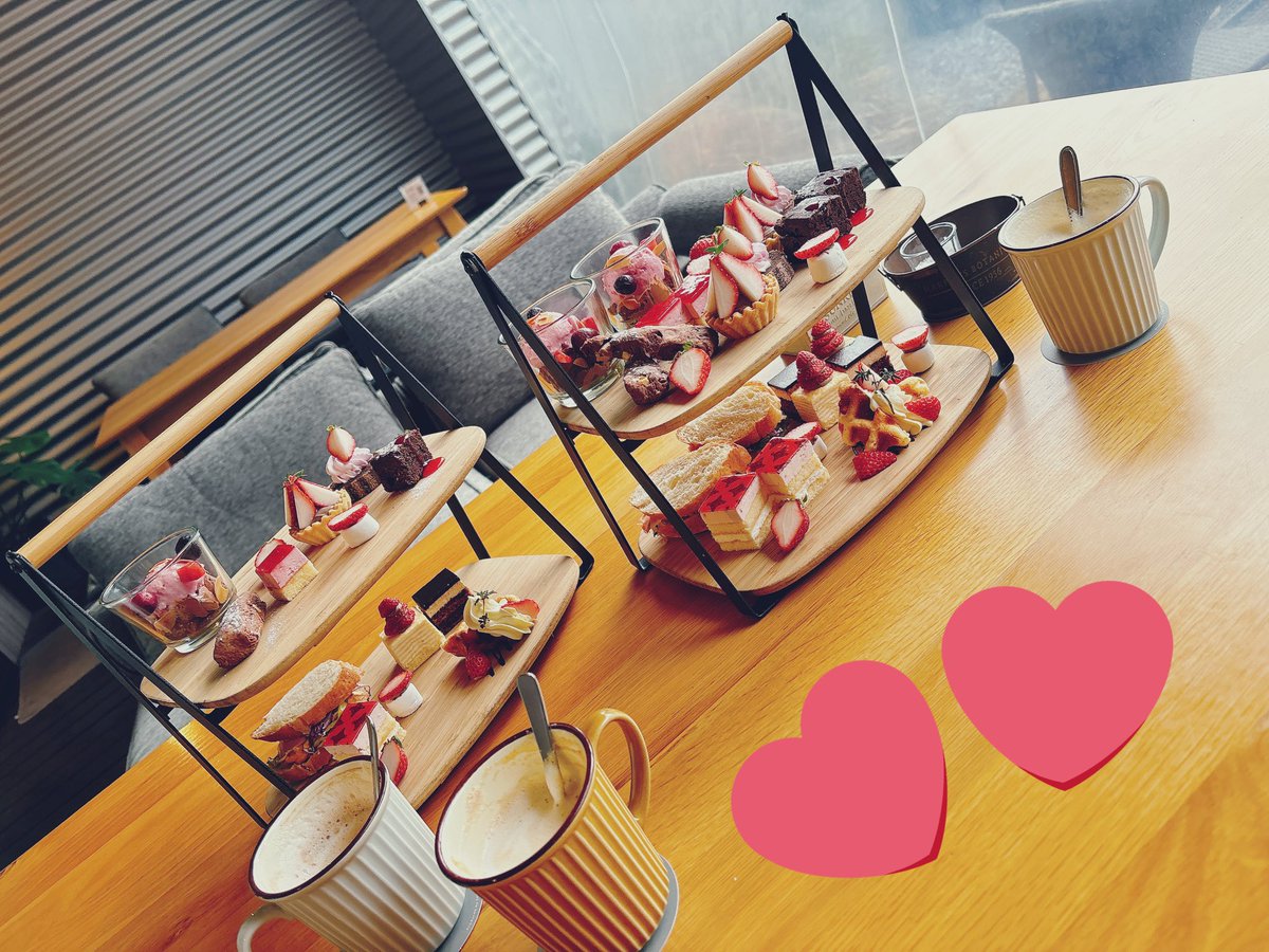 migiude_koume's tweet photo. アフタヌーンティー
美味しかった🤤❤️
#HARISCOURT
#アフタヌーンティー https://t.co/WJmgZ5bQQj