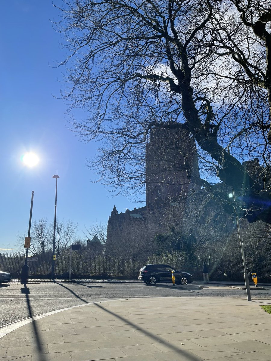 What a beautiful day to record Xiaogang Ye’s concerto yesterday with the @liverpoolphil! I had the morning to enjoy a visit to @LivCathedral (I have to admit I said a few prayers ahead of recording one of the most challenging works I’ve performed to date!). Next stop London.