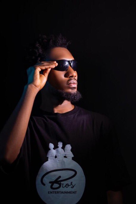 Founda_'s tweet photo. Chairman dey come take wanna girls be that, As3m b3n koraa nie. #KvanTime https://t.co/OYolQhAIdT