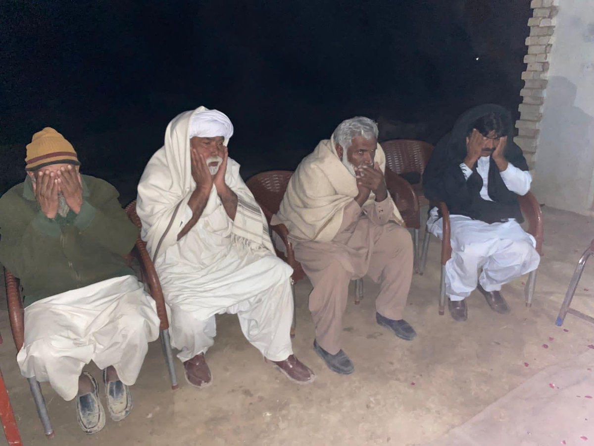 jaffarkbuzdar's tweet photo. نتکانی 
سردار جعفر خان بزدار کی بستی چانڈیہ والی کے قریب  سابق کونسلر شفیق احمد خان نتکانی اور لطیف احمد خان نتکانی کے ڈیرہ پر آمد 
اس موقع پر سابق کونسلر شفیق احمد خان نتکانی نے ساتھیوں سمیت سردار جعفر خان بزدار کں مکمل حمایت کا اعلان کیا https://t.co/wCUHWU2TcT
