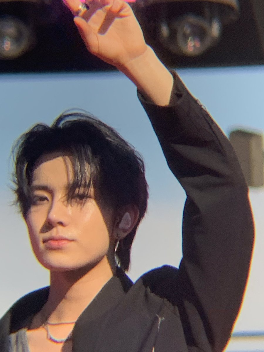 ihs_heeseung's tweet image. HEESEUNG IS THE FINEST EVER OH GOD