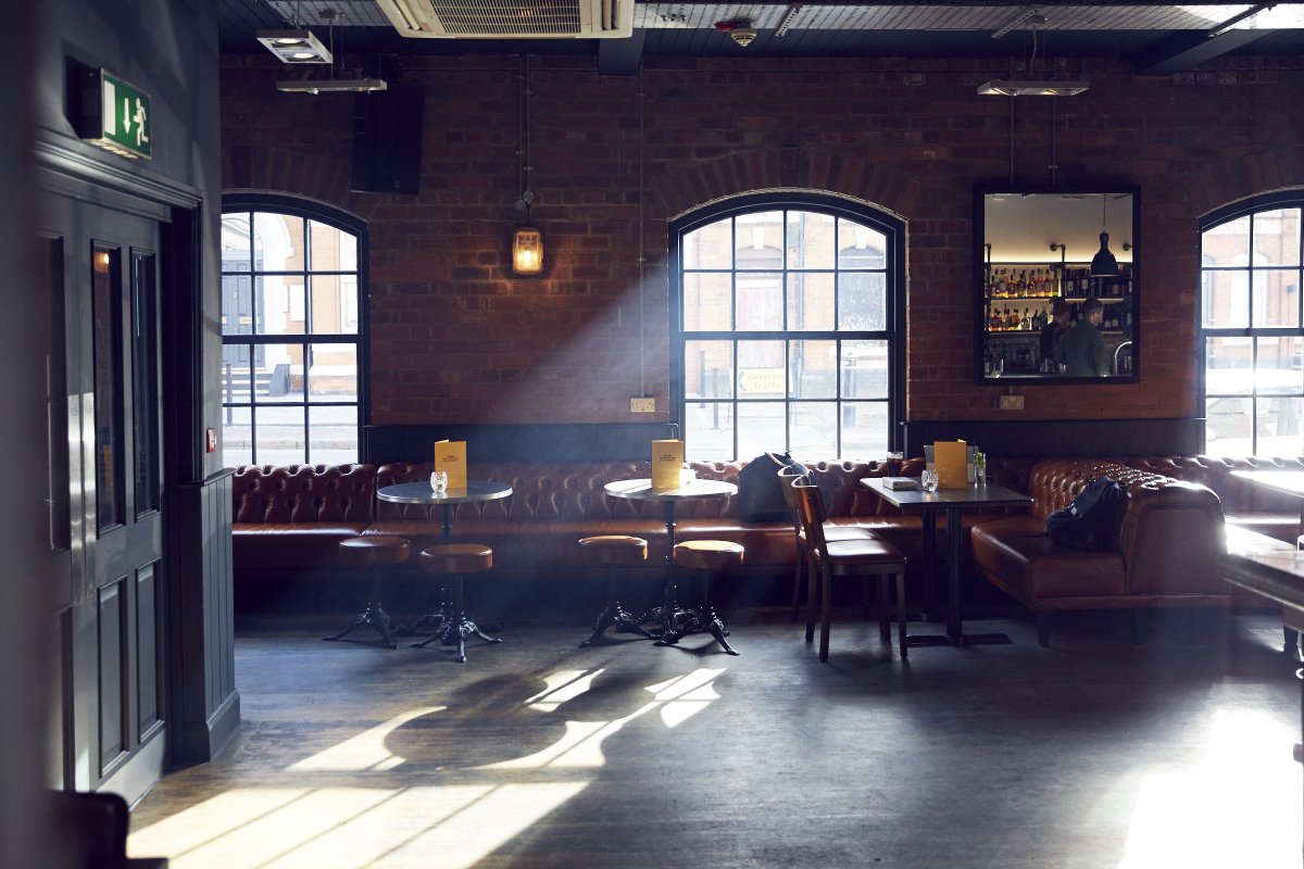 Button_Factory's tweet image. SATURDAY HAS ARRIVED.. Here&apos;s what to expect✨

Harry&apos;s Birthday Brunch
Join us from 2pm as DJs play the best of Harry’s House, Fine Line, One Direction &amp;amp;  more!🎉

Six Nations Live
Live Rugby at 2:15pm with Italy v England🏴󠁧󠁢󠁥󠁮󠁧󠁿

We can&apos;t wait to welcome you all, who&apos;s joining us?🙌