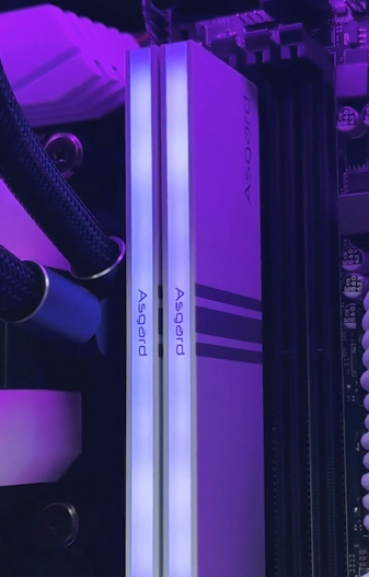 You will have the same pleasing experience after getting one of these amazing Asgard Valkyrie RAMs.

by: <a href="/theunboxview/">Ahmed Nadeem</a> on IG

instagram.com/reel/C2zwv6Lo5…

#pc #pcbuild #pcsetup #custompc #gaming #gamingpc #RAM #DRAM #DDR4 #DDR5 #unbox #Asgard #Valkyrie