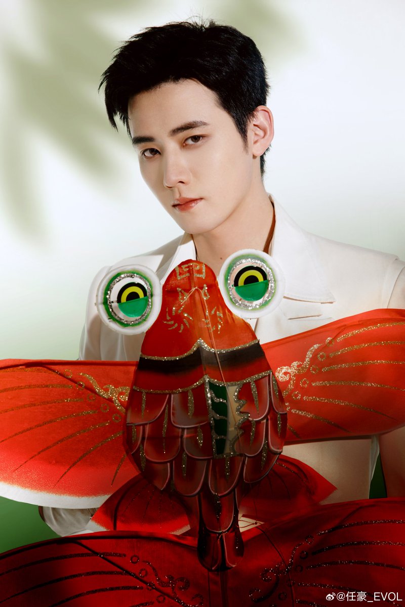 ArchiveRenhao's tweet photo. 240203 | RenHao Weibo Update 💬

Koi comes first ❤️ #SpringFestivalride #2024NetworkAudioVisualFestival

(1/3)

[#RenHao #任豪 #เหรินหาว #R1SE] https://t.co/IoXpVYPcL1