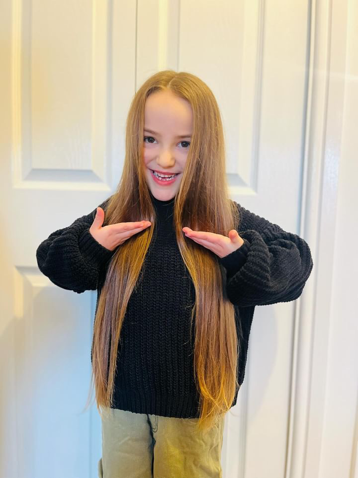 LPTrustUK's tweet image. Nora Blu has joined our SuperHairo family! 💜

She has recently donated a generous 15" of her hair - whilst also collecting an amazing £863 in sponsorship to go towards our  service ✨

Feeling inspired? Click below to check out our guidelines 👉 ow.ly/K9CJ50QtAEU