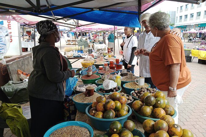 dott_tickets's tweet photo. #Experience #Gaborone, #Botswana through the eyes of a #local. Get a chance to #taste the indigenous fruit (optional & seasonal) & experience #art in the #making.
To enquire/book, quote Ref: VIT/GCT👉 https://t.co/Y4sfdP1l2T
#Tours #Africa #Sightsee #Sightseeing #culinary https://t.co/4DbQp2DSWl