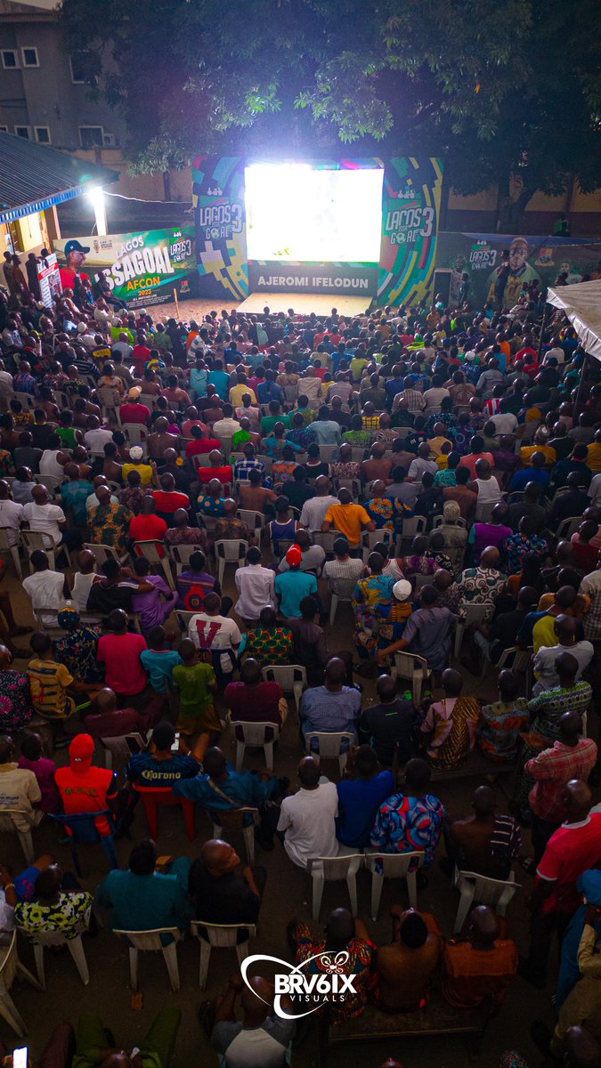 Brv6ix's tweet photo. AJ CITY STOOD STILL FOR SUPER EAGLES ๐ณ๐ฌ๐ฆ
I was a fun experience documenting the Quarter Final game of the Super Eagles at the two #LagosIssaGoal Viewing Centres in Ajegunle, Lagos.
Trust me, you need to watch football in Ajegunle....even if na once ๐ฅ๐ฅ๐คฉ https://t.co/JstzHbboKy