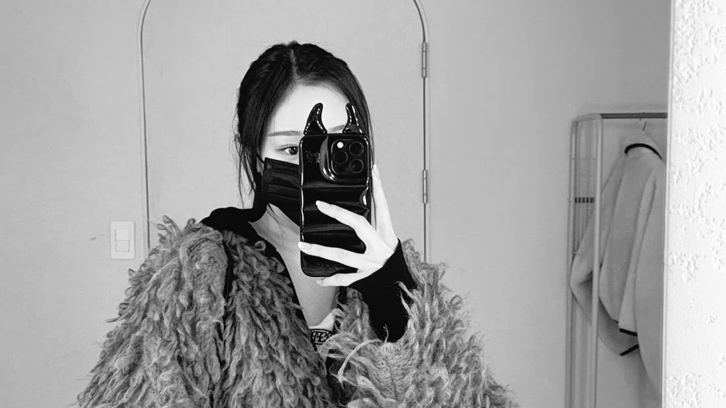 ݁ ⋆݂ ⍝ ۪ ᮫ׁ    𝗍𝗁𝖾  𝖽𝖾𝗏𝗂𝗅  𝗁𝖺𝗌  𝖺  𝗉𝗋𝖾𝗍𝗍𝗒  𝖿𝖺𝖼𝖾   ᮫   ࣪ ✶   ָ݆ ׁ

✧