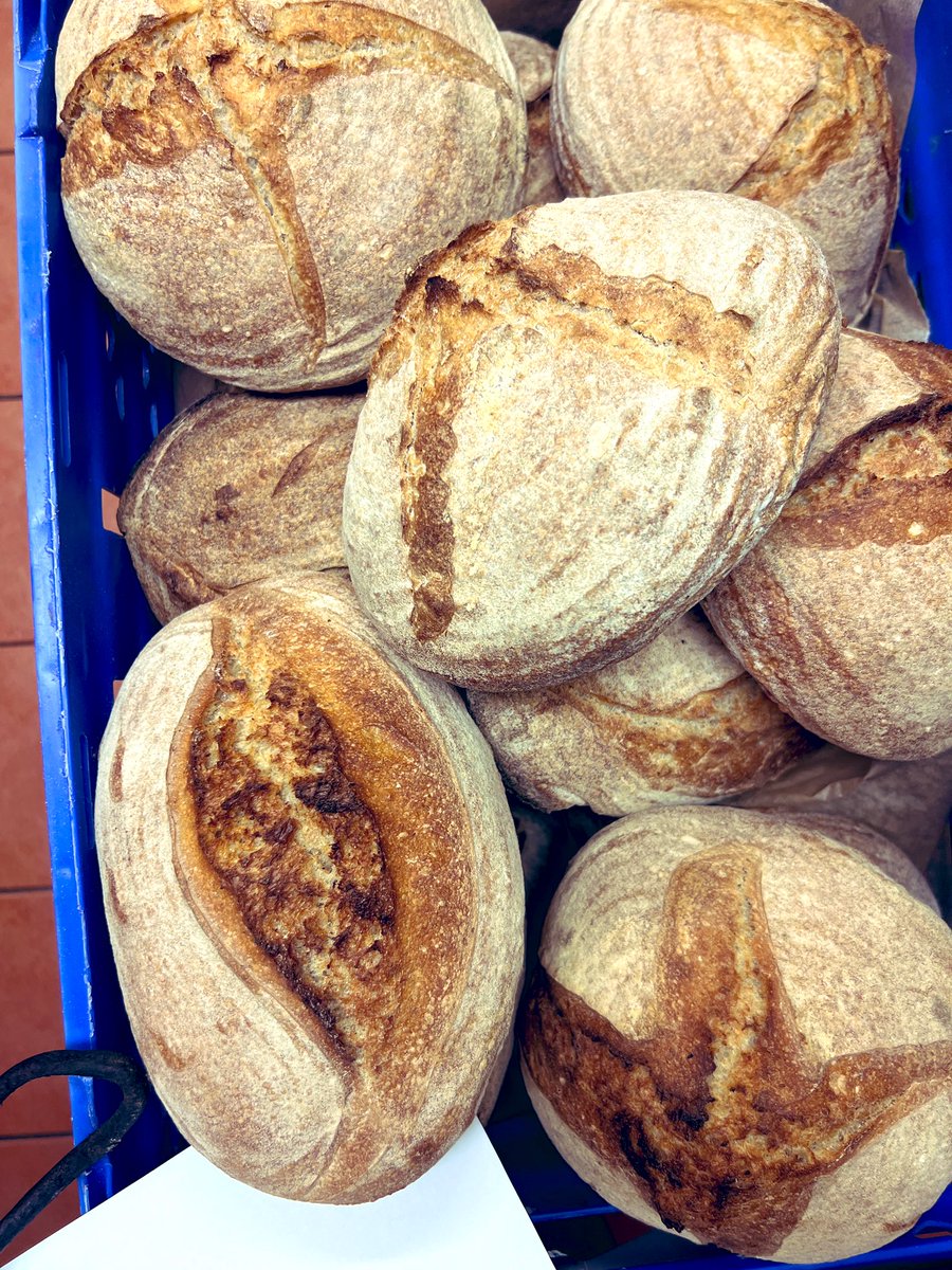 wearecanteen's tweet image. our sourdough is on sale in the @theurbanco_op today 
#realbread
#hotbuns