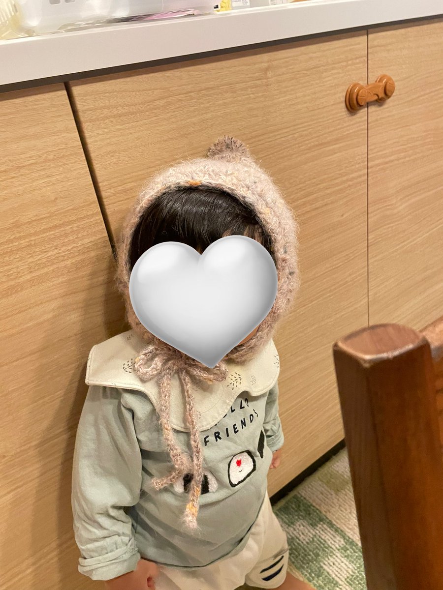 calatteart's tweet photo. あとは育休中にかぎ編みにどハマりして、子どもの帽子をひたすら作ってたよ😂💞 https://t.co/RP82rawNSk