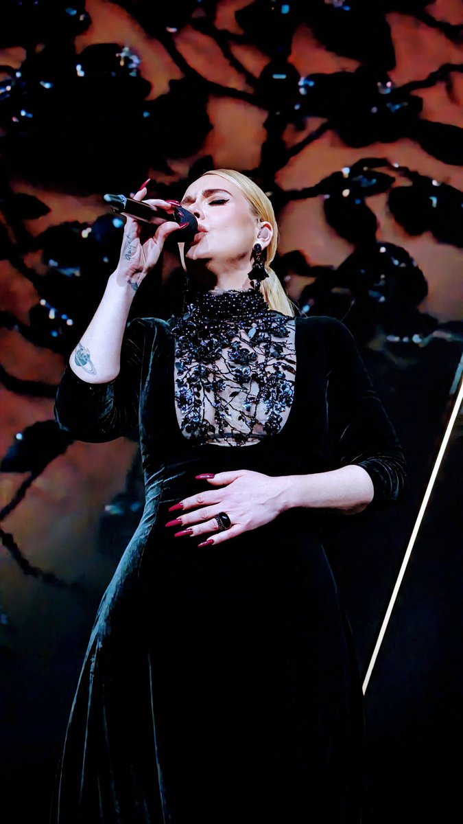 adeledrinkswine's tweet image. forget about mother, she’s now a MATRIARCH!