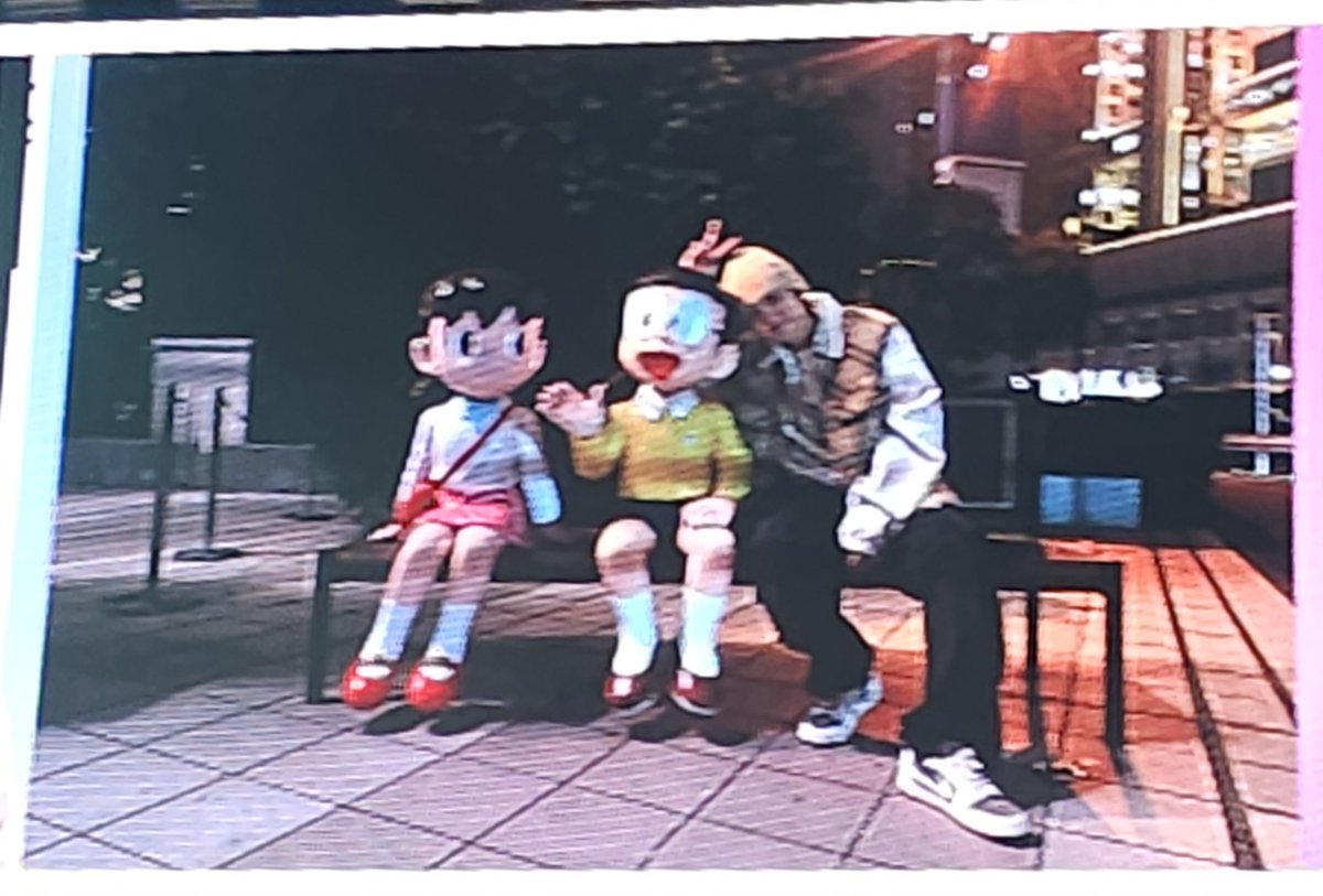 This is a photo taken in Japan when Chanyeol went there with Kyungsoo and other friends.