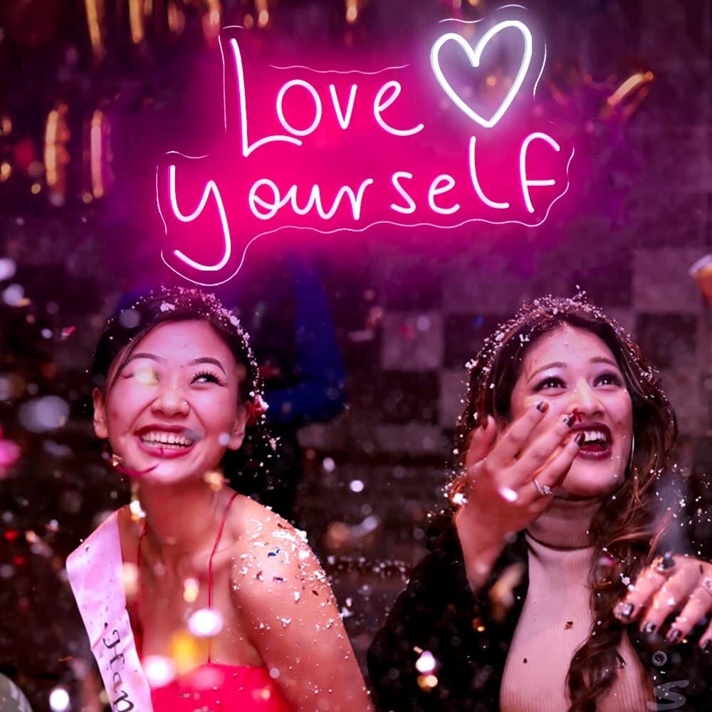 ApnaPhoto132425's tweet photo. https://t.co/9Bn35261Ct
Turn your space into a self-love sanctuary with the 'Love Yourself' Neon LED Sign. Because self-love is the best kind of love. 🌺🔆 #SelfLoveSanctuary #NeonInspiration #EmpoweringGlow #NeonLove #apnaphoto @apnaphoto https://t.co/5UgcgvrTcl