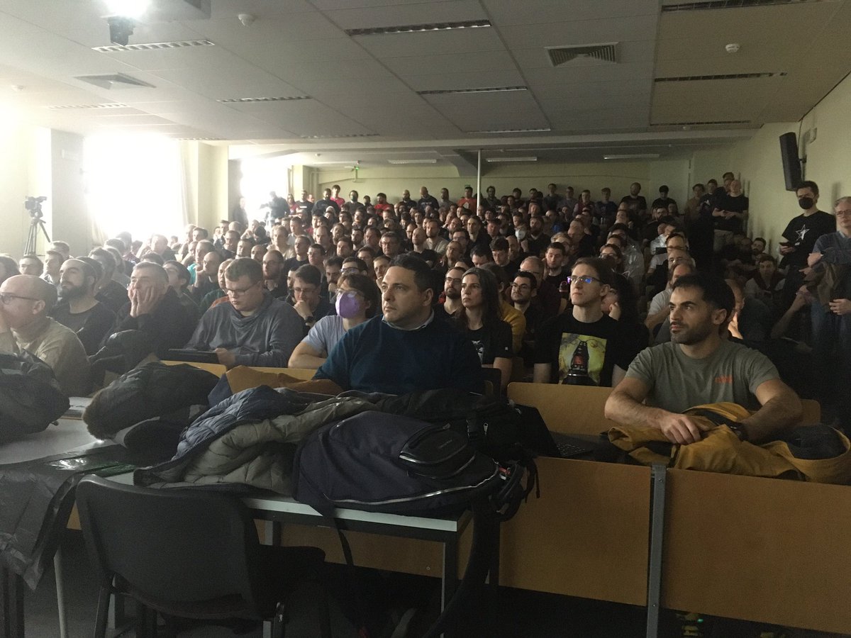 lucaderi's tweet image. The #FOSDEM network devroom just started fosdem.org/2024/schedule/…