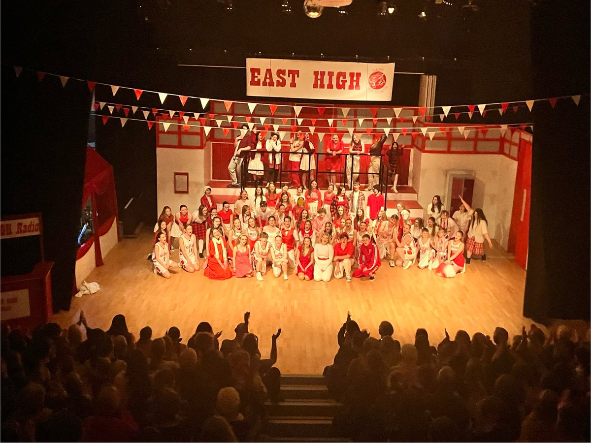 Wow ! Easy High class of 2024 👏👏🤩🤩🤩 what an amazing cast and thank you to everyone involved , it’s a massive team effort and everyone’s been so amazing! @Rainford_High #hsm #highschoolmusical #wereallinthistogether #everyonematters ❤️💃🎶🎭
