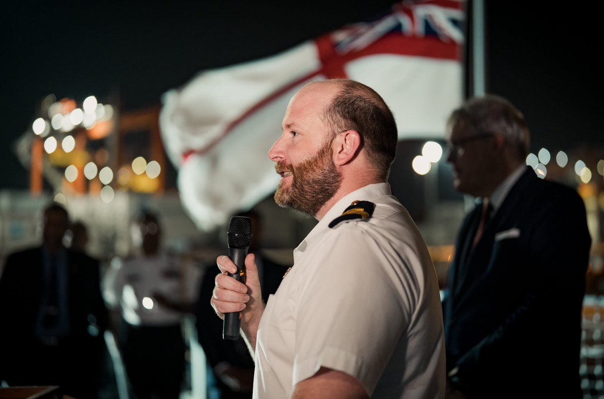 HMS_Spey's tweet photo. Thank you #SriLankaNavy &amp; #UKinSriLanka for an excellent visit on the 75th Anniversary of UK-Sri Lanka relations 🇬🇧🇱🇰

✅ PASSEX
✅ Ship’s Tours
✅ Hosting the Chief of Navy &amp; Minister of State for Defence

We look forward to visiting again in the future 🇬🇧⚓️🇱🇰 #StrongerTogether https://t.co/RZNcHXtOfY