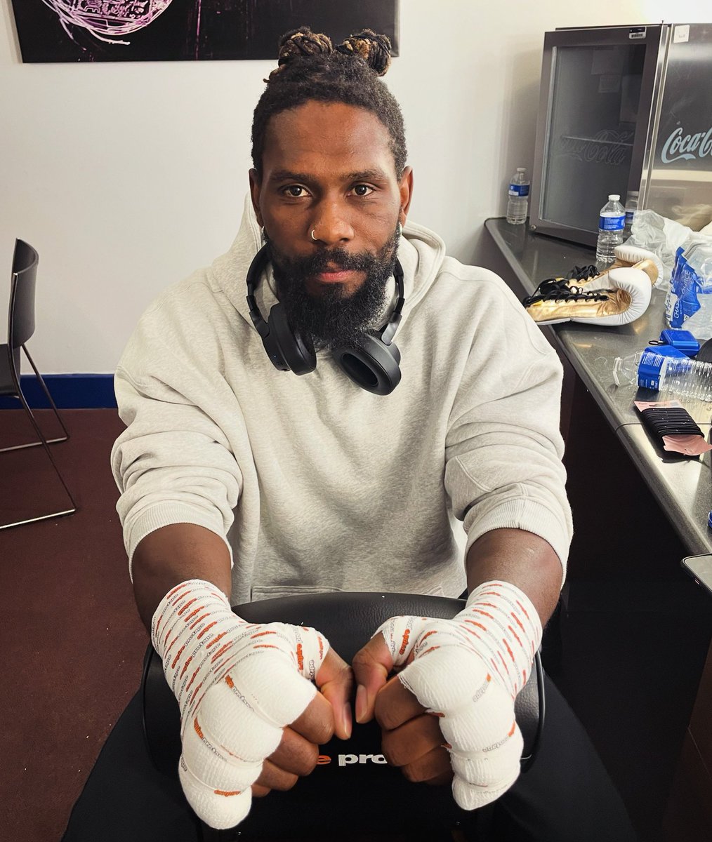 Boris Crighton’s hands wrapped and ready to go 💥🥊 #FightNight #Boxing 📍 Indigo at the 02