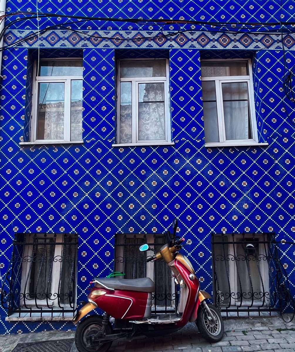 TheoPershin's tweet photo. 𝖌𝖊𝖔𝖒𝖊𝖙𝖗𝖞 𝖔𝖋 𝕭𝖆𝖑𝖆𝖙
vol. 1
#Istanbul #Turkey #Türkiye #photo #photogram #photographer #photooftheday #pictures #photographyislife #capture #instalove #picoftheday #keepitsimple #exposure #collectivelycreate #instagood #urbanphotography #streetphotography #urbex #buildinggraffiti #shoot2kill #graffitiart #streetmobs #instagraffiti #urbanandstreet #guerillaart #urbanromantix #spraypaint #urbanphoto #wallart #streettogether #streetart #streetartistry #streetexploration