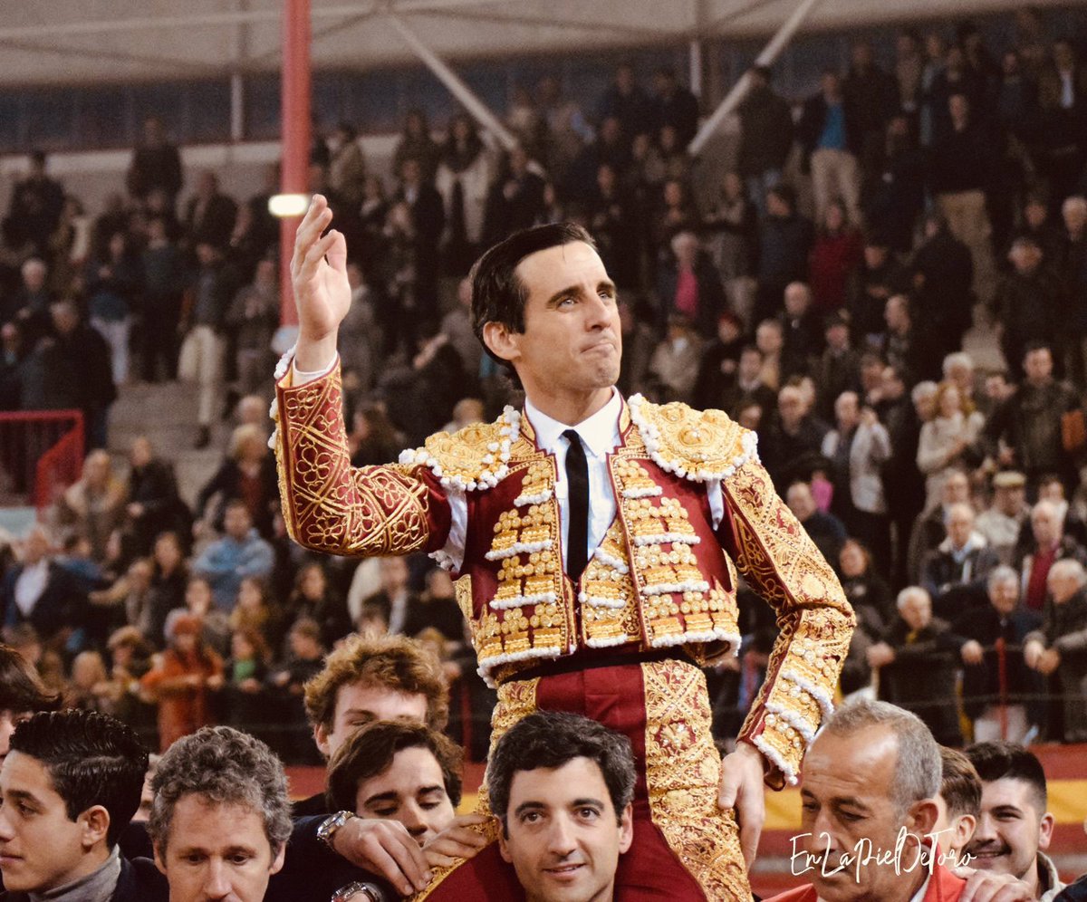 eugeniogarzav's tweet photo. ¡De Triana para Valdemorillo y el mundo!

Juan Ortega borda el toreo y pega el primer golpe sobre la mesa en 2024.

En la taquilla y en el redondel, este torero está en figura del toreo. https://t.co/XPrWx6vT9L