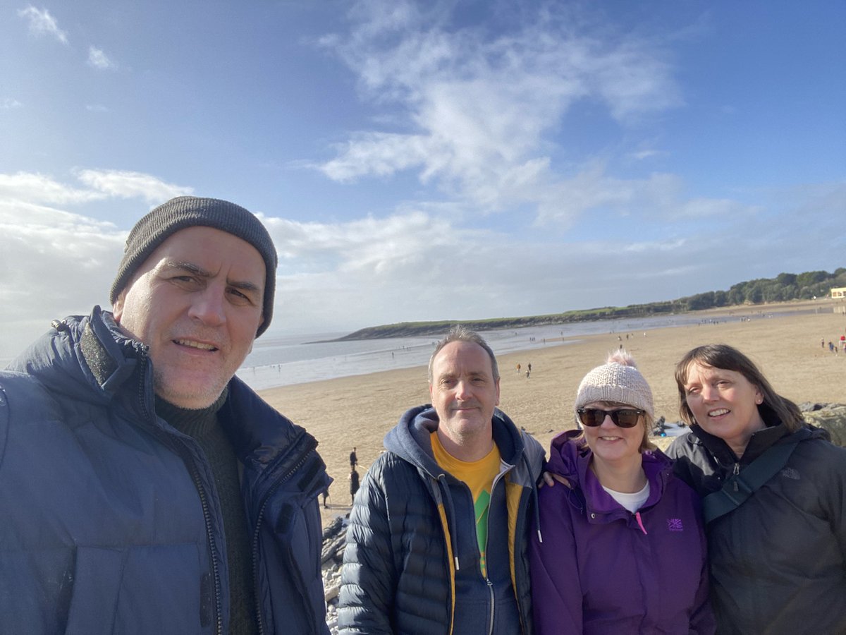Great beach walk today with friends and dogs for <a href="/CSSC_Official/">CSSC</a>  #AW24 
Rare but if sunshine in Wales 🏴󠁧󠁢󠁷󠁬󠁳󠁿 this week