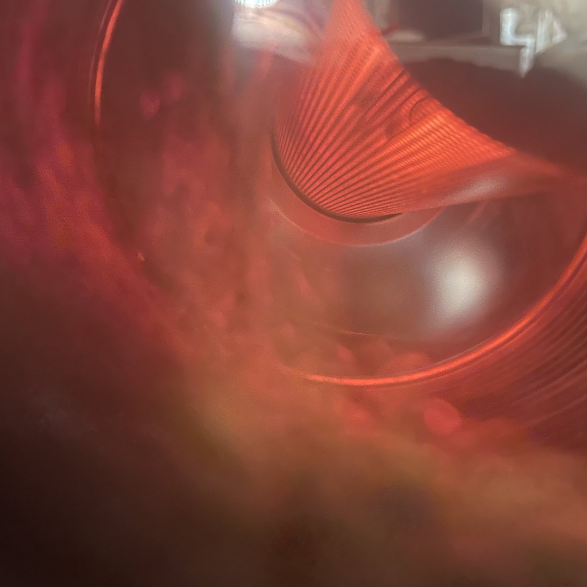 First use of the Smartbox R2 roaster! I’m still testing out how everything works, but so far everything is going great!

Since I’m new to roasting I’m very glad <a href="/bourbonfoxxo/">Bourbon Fox🇨🇴🦊☕</a> offered to help me out :o I’m learning the basics of roasting and coffee cupping