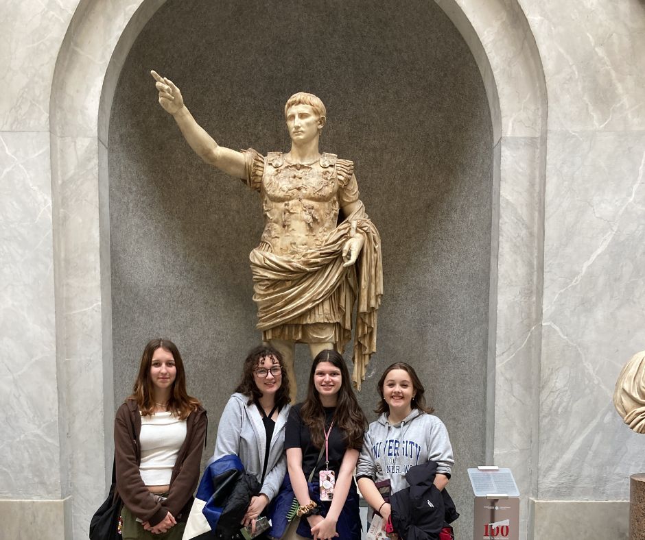 🌧️ Our pupils currently in Rome are having a wonderful time, despite the wet weather today! ☔ 

#DeanCloseTrips #DeanCloseClassics #DeanCloseAcademics #DeanCloseFun #DeanCloseInternational #DeanCloseRome #DeanCloseFifthForm #DeanCloseSixthForm