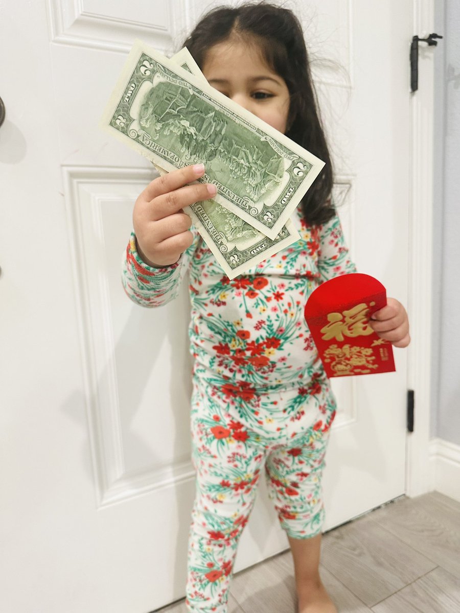 Happy lunar new year! woke to surprises by our beautiful neighbors ❤️