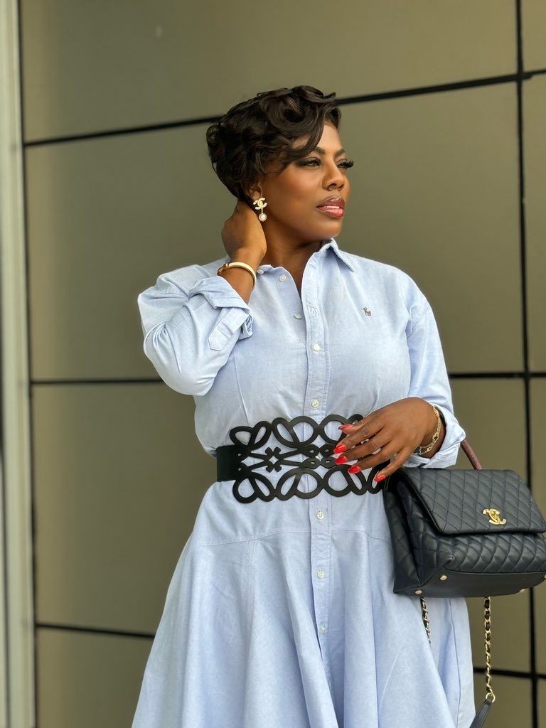 thenanaaba's tweet photo. They said 4.
Take am https://t.co/IU6Rfkut98
