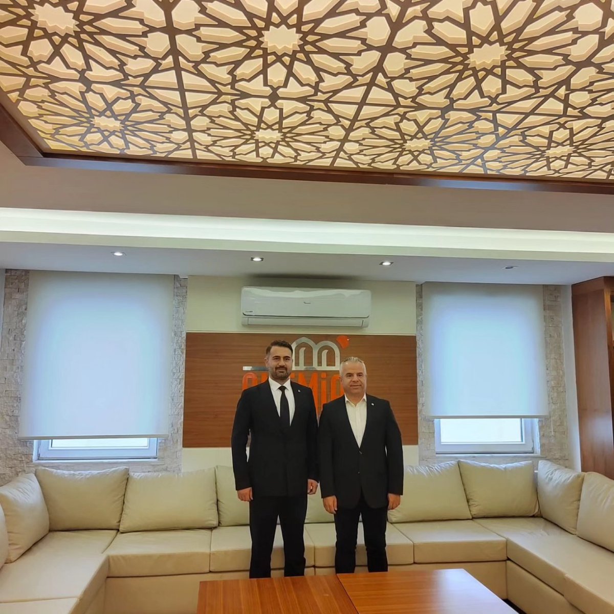 Kepez Belediye Başkan adayımız @emrekarasin_ ve Yönetimimiz olarak Antalya Mardin 'liler Derneğini ziyaret ettik. Dernek Başkanımız Sn. Murat Şahin ve çok kıymetli Yönetimine değerli evsahiplikleri için teşekkür ederiz.
#yeniliğeyürüyoruz #kepez <a href="/devapartisi/">DEVA Partisi</a>