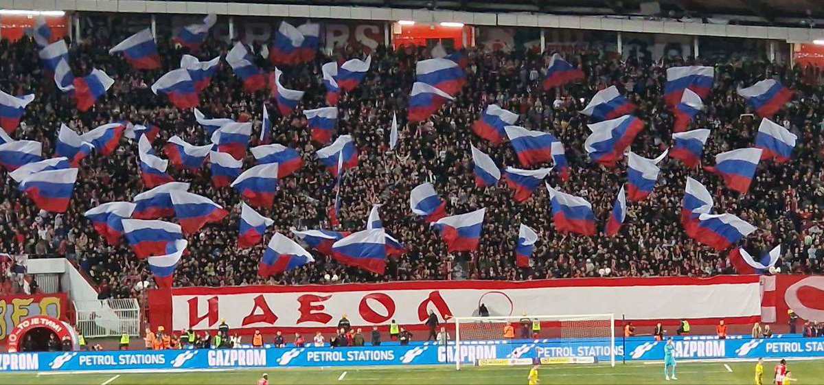 v_zaborovsky's tweet photo. Братья-сербы из Делиje и их перформансы на игре Црвены Звезды с Вождовацем https://t.co/z7vGNHWIvU

Косово - Сербия! Русские и сербы - братья навек!❤️ https://t.co/MZEUD3dJj4