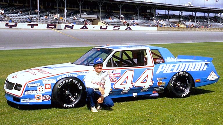 LegendsNascar's tweet photo. Terry Labonte won the 1985 Busch Clash at Daytona 39 years ago today. 🏁 

#TexasTerry 🏁 https://t.co/3IVhnc4uHU