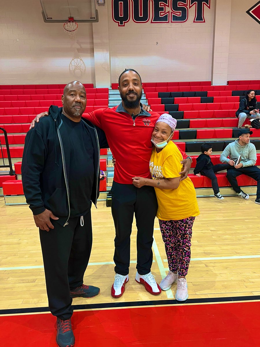 My mama don’t like to embarrass me now that I’m a coach, so when I get too rowdy coaching.. she just says “Aight now, calm down Clear brook(Me)”😂 but S/o to my folks being able to see a game after 4 years .