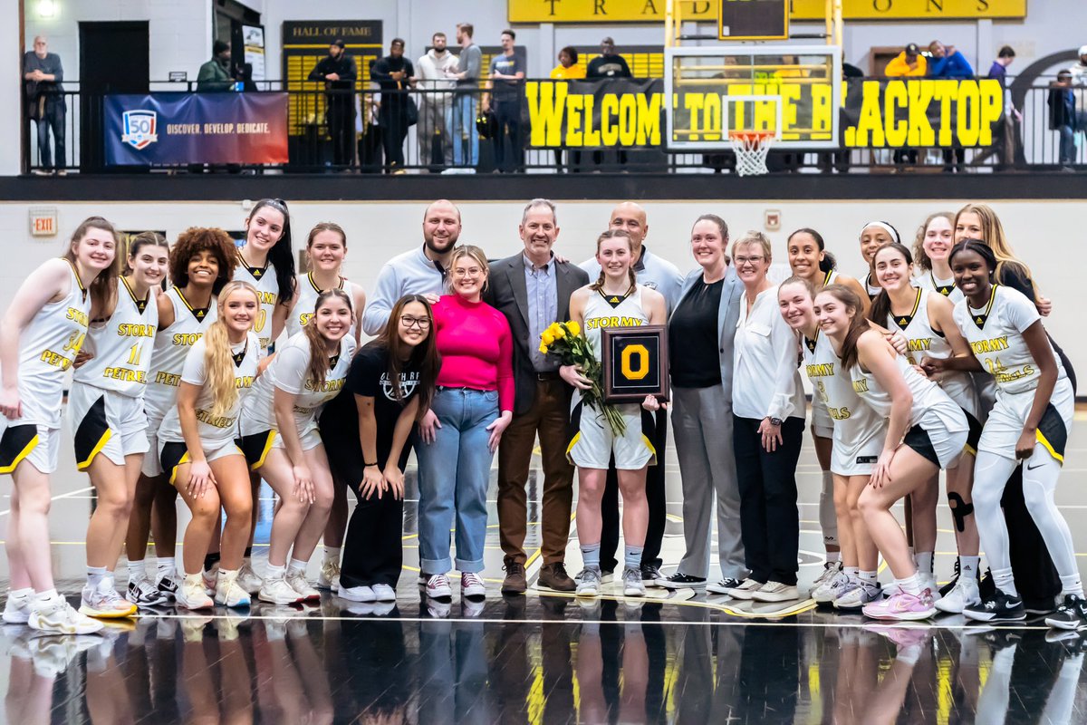 GoPetrels's tweet photo. We love our seniors! 💛🖤

#StayStormy | #GoPetrels https://t.co/t2woXoQvVJ