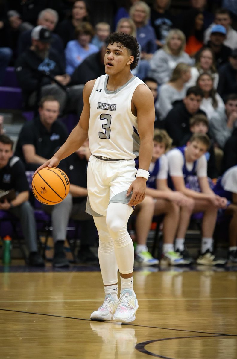 🚨HUGE S/O to our very own <a href="/ElijahKersey3/">Elijah Kersey</a> for scoring 1,000 points‼️ Big time accomplishment for a big time player. Excited to see him continue playing in college. 🔥
