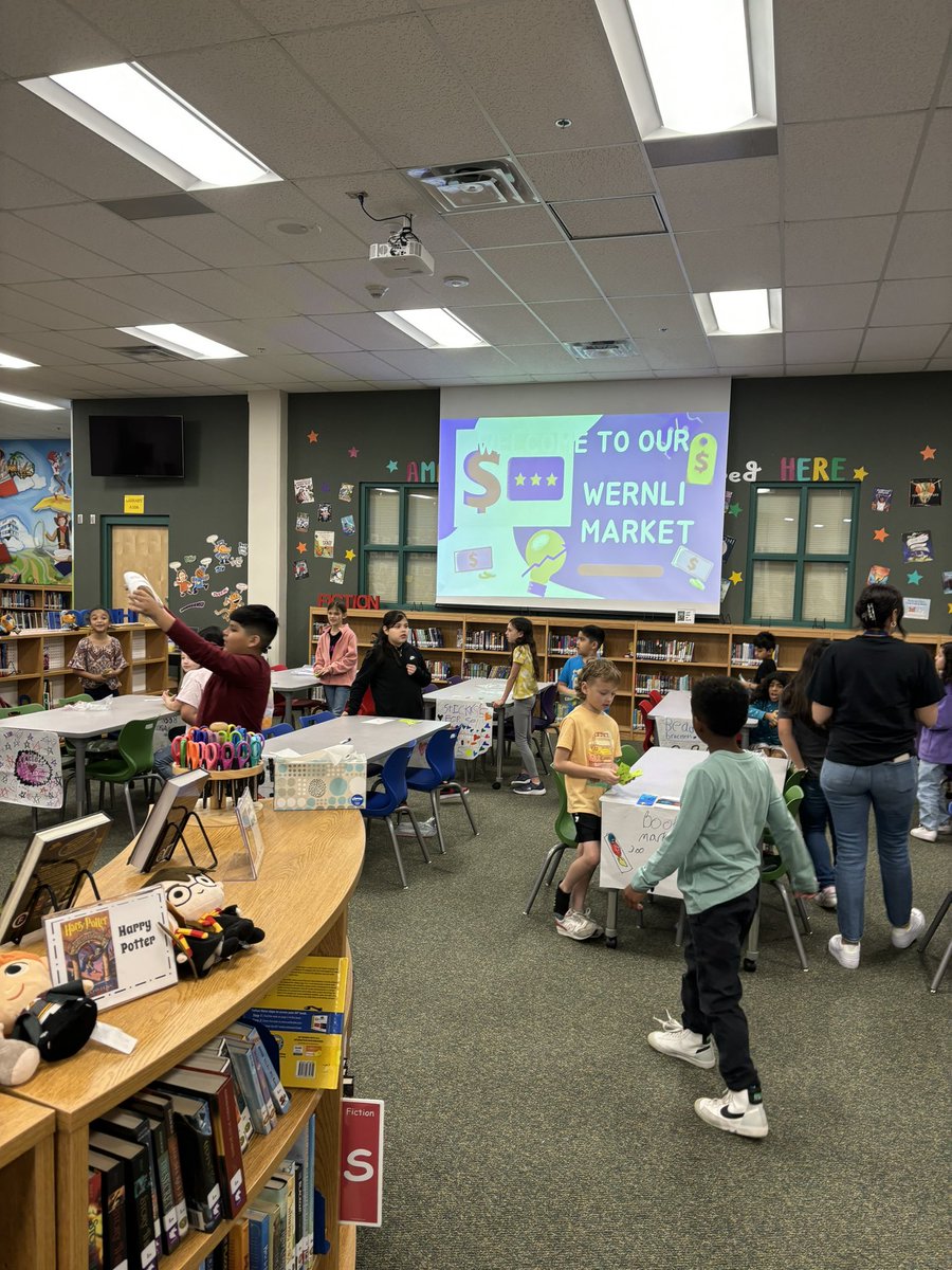 BridgetMadden19's tweet image. Market Day with our Buddy Class! So much fun! 3rd grade did such an amazing job offering Goods and Services! @celeste47100463 1st Grade was able to earn and spend their Wernli cash!! Thank you @Madrigalshelves for setting it up for us!!! 💙💙💙 @NISDWernli @NISD