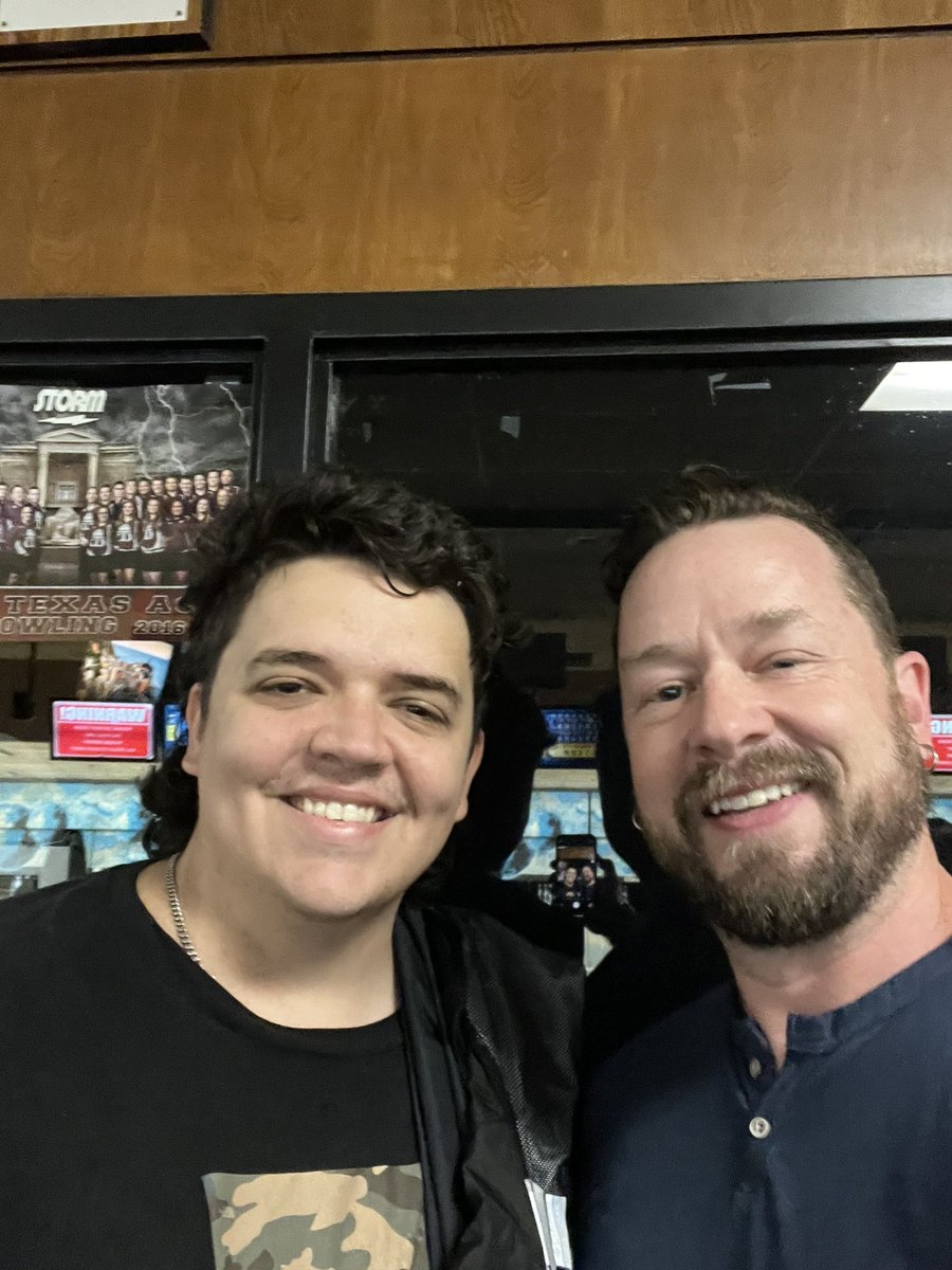 bionicpunk's tweet image. Took my daughter bowling and @JasonHawkHarris was in the next lane! Excited for the show at Continental Club tonight!